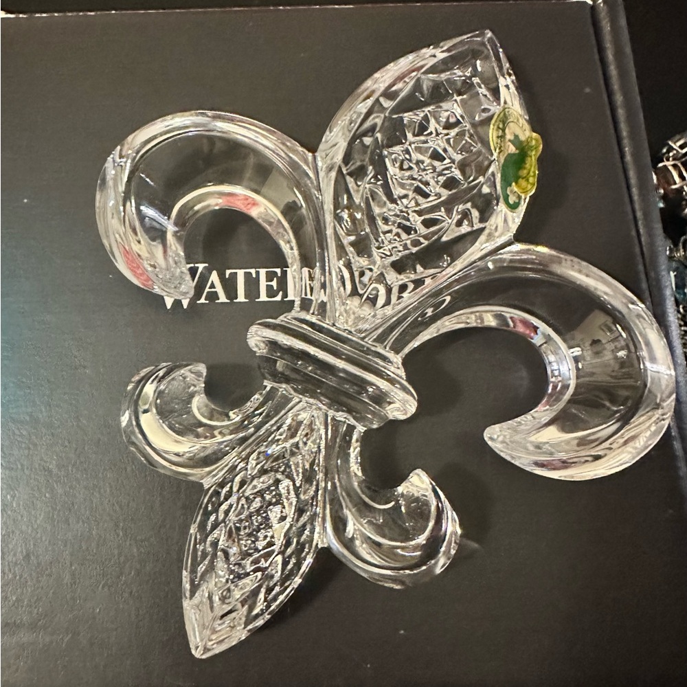 Waterford fleur-de-lis ⚜️ clear cut crystal Paperweight - Picture 1 of 5